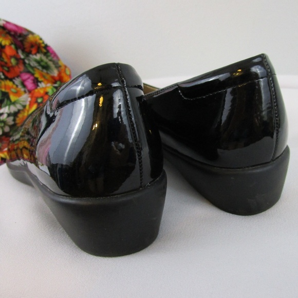 Vintage Black Patent Leather 1" Wedge Heels - Picture 3 of 8